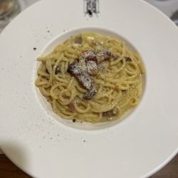 La Taverna dei Fori Imperiali - Super rich carbonara, not bad/not great.