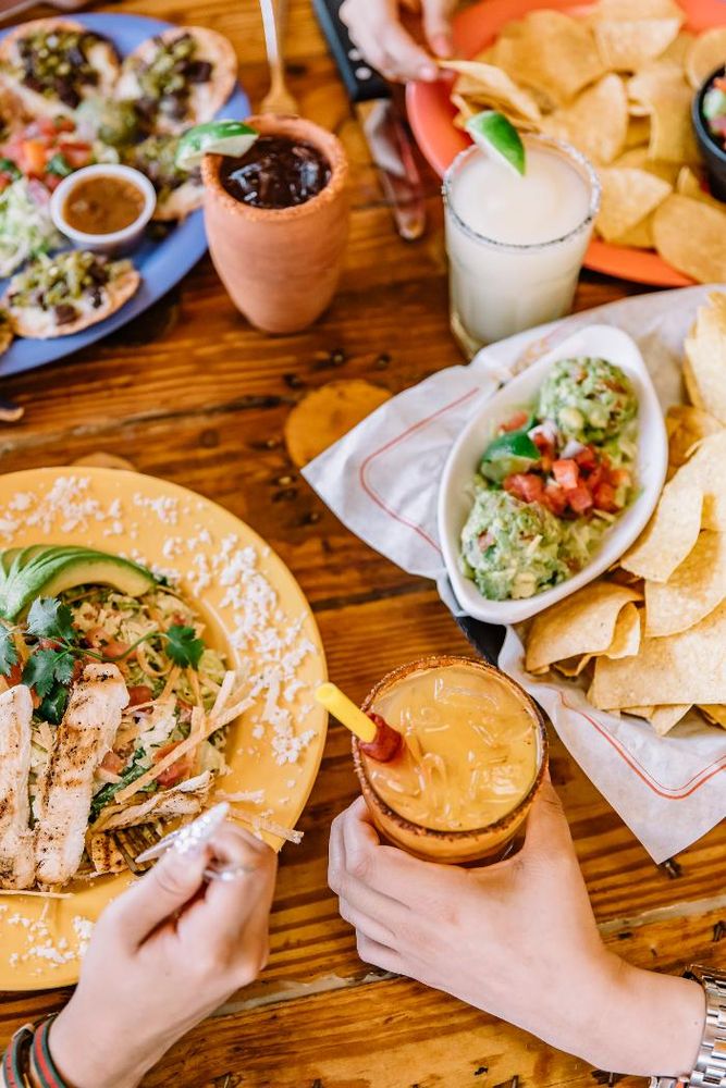 Ojos Locos Sports Cantina - Downey