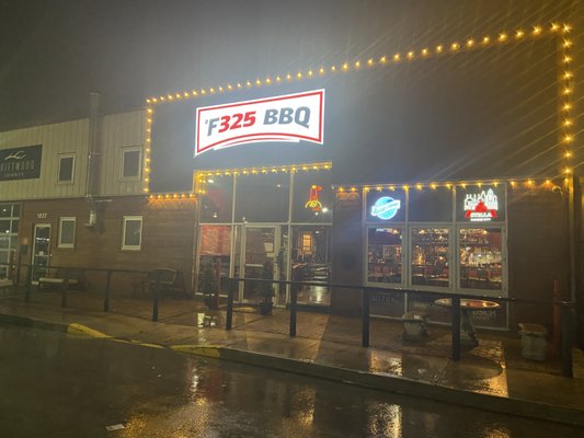 F325 BBQ by null