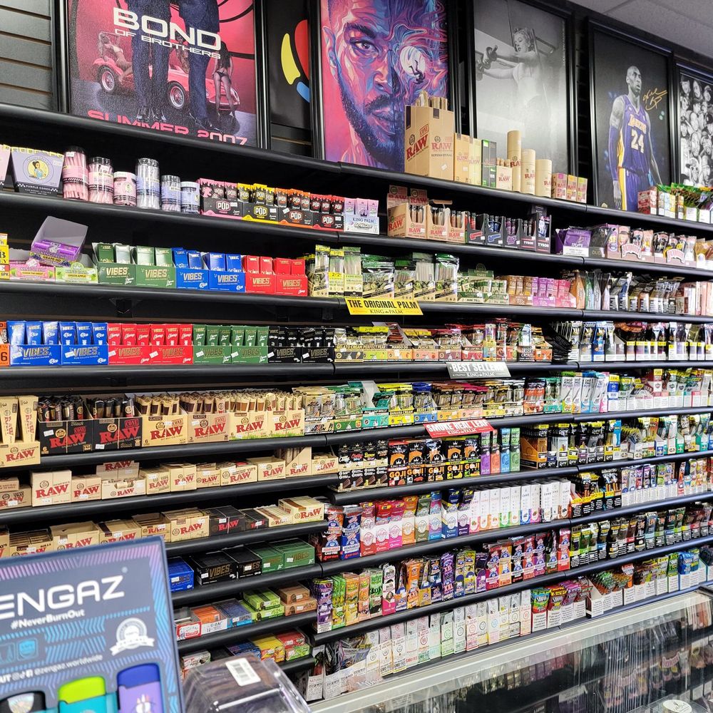 THE BEST 10 Vape Shops near LANDMARK CT, RIVERSIDE, CA 92503 - Updated 2026  - Hours