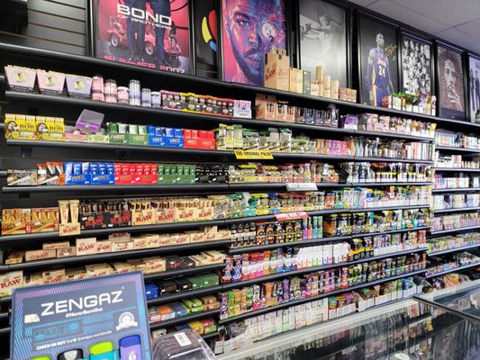 SHOWTIME SMOKE & VAPE - Updated May 2026 - 10983 Magnolia Ave, Riverside,  California - Head Shops
