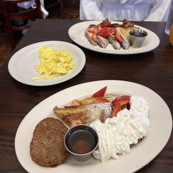 Iron Gate Cafe - French Toast - Cafes Near Me - Albany, New York Iron Gate Cafe - French Toast - Cafes Near Me - Albany, New York
