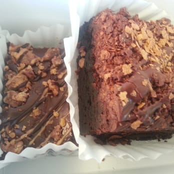 Sarah's Cake Shop - Reeses pb cup brownie and kit Kat brownie - Food Trucks Near Me - Chesterfield, Missouri