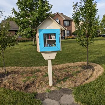 Little Brick Library - Little Brick Library, Parlor Court and Margaret, Mason OH - Community Book Box Near Me Little Brick Library - Little Brick Library, Parlor Court and Margaret, Mason OH - Community Book Box Near Me