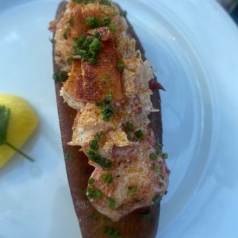 RH Rooftop Restaurant at RH Dallas - Lobster roll - American Near Me - Dallas, Texas RH Rooftop Restaurant at RH Dallas - Lobster roll - American Near Me - Dallas, Texas