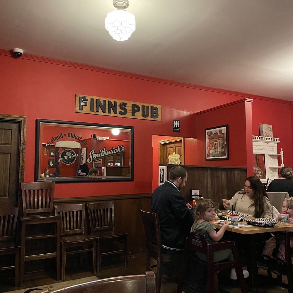 Finn's Irish Pub - Inside - Gastropubs Near Me - Ellsworth, Maine Finn's Irish Pub - Inside - Gastropubs Near Me - Ellsworth, Maine