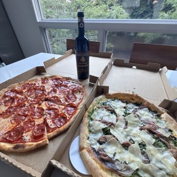 Lusha Pizza - Diavola 16" and Prosciutto e Rucola 12" - Pizza Near Me - Chicago, Illinois