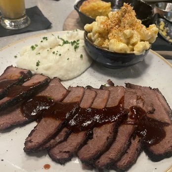 Gus's BBQ - Brisket beef mash potatoes and Mac n cheese  Delicious and fair portion. Cornbread for appetizer - Barbeque Near Me - Porter Ranch, California