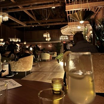 Somerville - Steakhouses Near Me - Los Angeles, California
