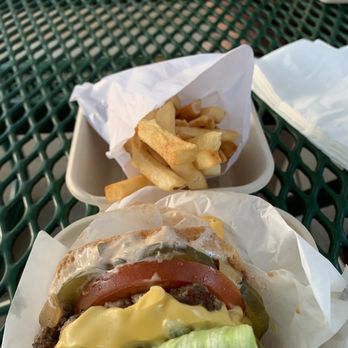 Pie 'n Burger - Burgers Near Me - Pasadena, California