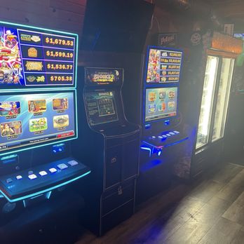 The Wisco - Hit multiple bonus spins and didn't get paid! - Dive Bars Near Me - Madison, Wisconsin