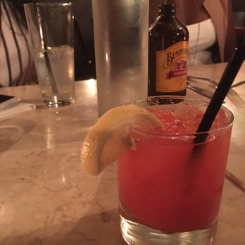Mua - Strawberry ginger lemonade (purée was a little thick) - Bars Near Me - Oakland, California