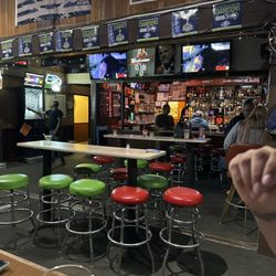 J J's Bar & Grill
