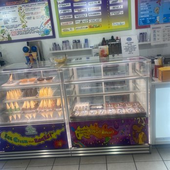 Emack & Bolio’s - Homemade cones and many unique ice cream flavors - Ice Cream & Frozen Yogurt Near Me - Upper Darby, Pennsylvania