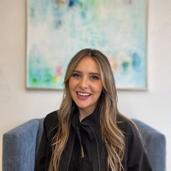 SkinMed Studio - Aubrey is an Aesthetic Registered Nurse with a passion for enhancing natural beauty. She offers neurotoxin injectables, facial balancing wit