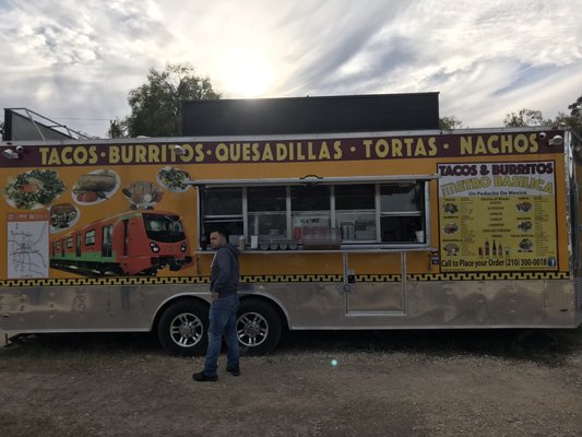 Tacos y Burritos Metro Basilica 2 Taco truck by null