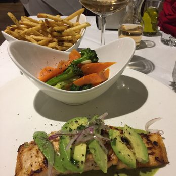 Uncle Peter's - Salmon with veggies and a good wine - Italian Near Me - Jackson Heights, New York