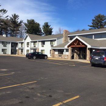 Cobblestone Hotel & Suites - Hotel Entrance - Hotels Near Me - Wisconsin Rapids, Wisconsin