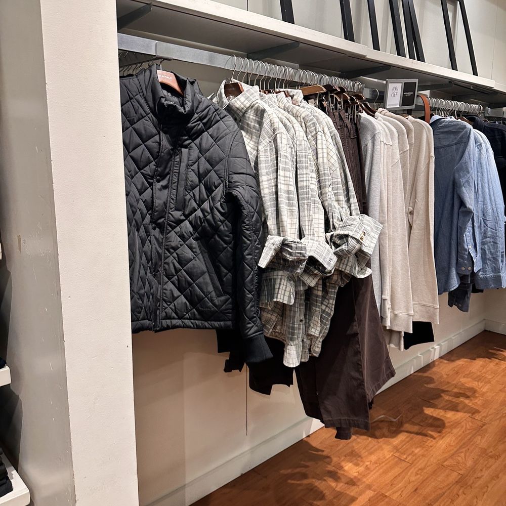 Banana Republic Factory Store - Accessories Near Me - Paramus, New Jersey Banana Republic Factory Store - Accessories Near Me - Paramus, New Jersey