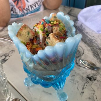 Lucky Shuck - Fruity pebbles sundae - Seafood Near Me - Jupiter, Florida Lucky Shuck - Fruity pebbles sundae - Seafood Near Me - Jupiter, Florida
