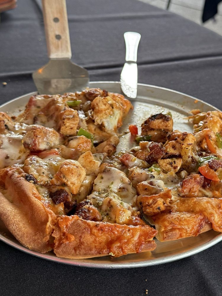 Social spots from Behle Street by Sheli