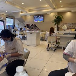 J&J Nails & Spa