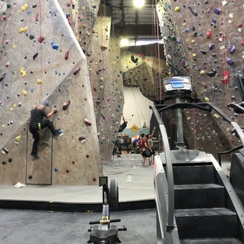 Diablo Rock Gym - Top rope! - Gyms Near Me - Concord, California