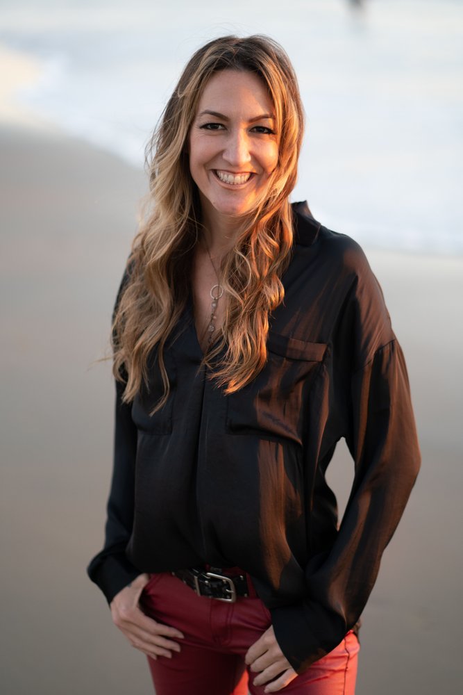 NICOLE NIQUETTE COMPASS Updated September 2024 11 Photos & 39