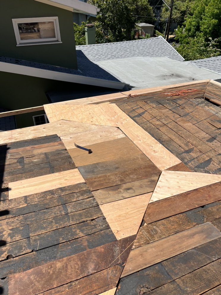 Slide of United Roofing