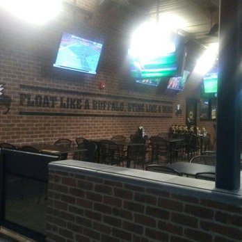 Buffalo Wild Wings - Outside patio - Sports Bars Near Me - Gilroy, California