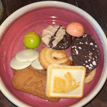HEW Parlor & Chophouse - Tea cookies - Steakhouses Near Me - Dunedin, Florida
