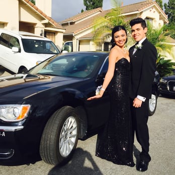 E-TownCar for Limo Services - Limos Near Me - Santee, California E-TownCar for Limo Services - Limos Near Me - Santee, California