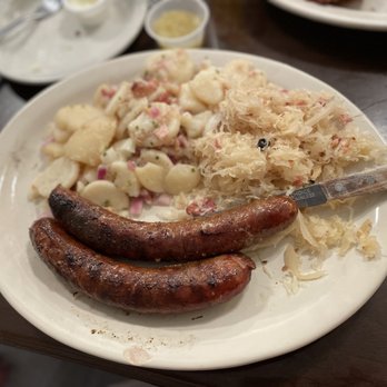 The Heidelberg - Bauernwurstteller
(2 mildly smoked and grilled pork and beef sausages) - German Near Me - Helen, Georgia The Heidelberg - Bauernwurstteller
(2 mildly smoked and grilled pork and beef sausages) - German Near Me - Helen, Georgia