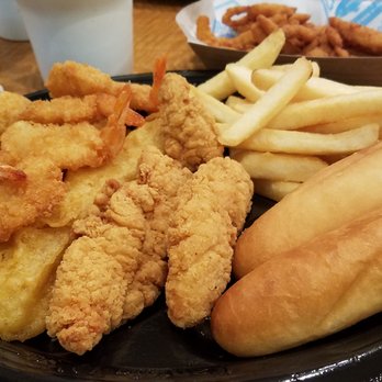 Captain D's - Supreme sampler - Seafood Near Me - Duncanville, Texas