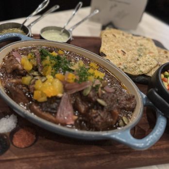 Senia - Braised lamb - Cocktail Bars Near Me - Honolulu, Hawaii