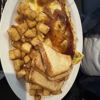 The Parkside Cafe - Cafes Near Me - Bristol, Connecticut