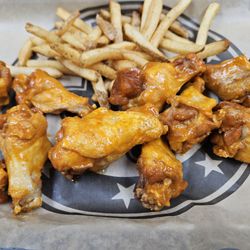 Bandi Lou's - Buffalo Wings!
