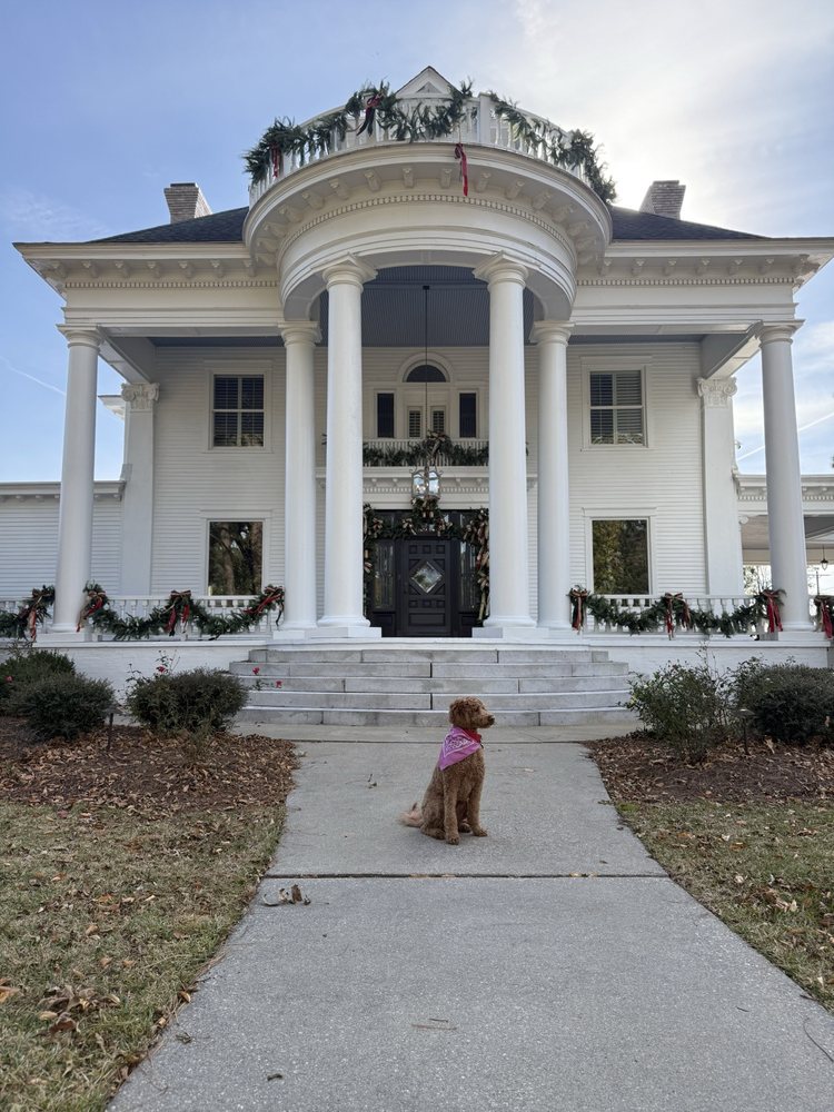 River Forest Manor & Marina