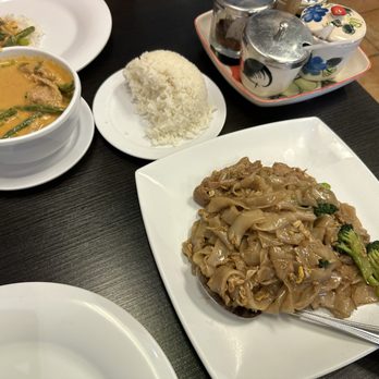 Sala Thai 3 - Panang Curry and Pad See Eiw - Thai Near Me - Fremont, California Sala Thai 3 - Panang Curry and Pad See Eiw - Thai Near Me - Fremont, California