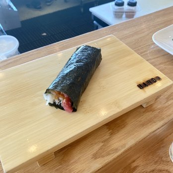 Hando - Spicy Tuna Hand Roll - Sushi Bars Near Me - Houston, Texas