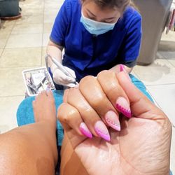 LaBella Nails & Spa