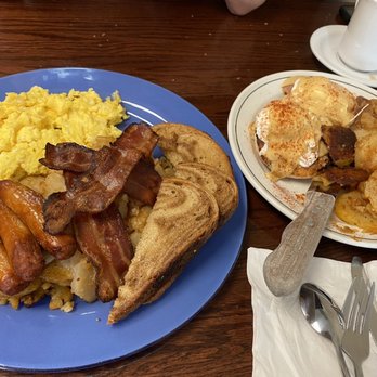 Scoops Restaurant Breakfast & Lunch - Breakfast & Brunch Near Me - Niagara Falls, Ontario Scoops Restaurant Breakfast & Lunch - Breakfast & Brunch Near Me - Niagara Falls, Ontario