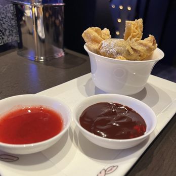Fuhu - Wonton Milky Way Dessert with Strawberry and Chocolate Sauce - Asian Fusion Near Me - Las Vegas, Nevada Fuhu - Wonton Milky Way Dessert with Strawberry and Chocolate Sauce - Asian Fusion Near Me - Las Vegas, Nevada