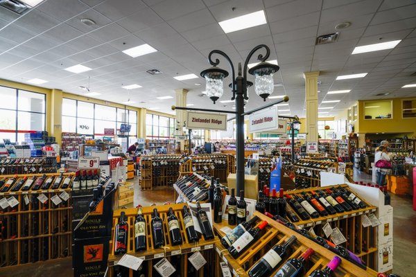 Cool Springs Wines & Spirits by null