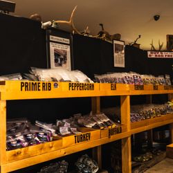 Rays Jerky - Interior