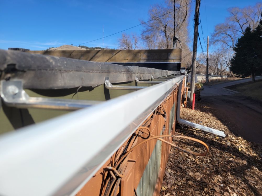 CUSTOM CUT SEAMLESS RAIN GUTTERS Updated October 2024 Request a