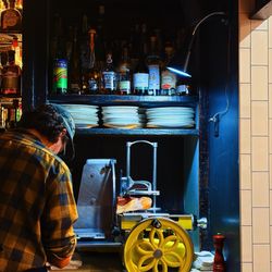 Chaval - Sitting at the bar