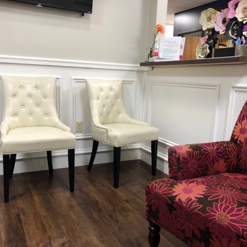 RenewMD - A man with a cane couldn't turn around because there are to many chairs. Ridiculous - Medical Spas Near Me - Stockton, California