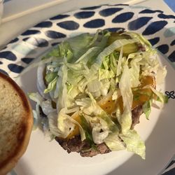 Stewart's Root Beer Drive-In - Cheeseburger with onion lettuce pickle