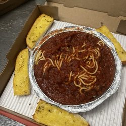 Spaghetti and meat sauce